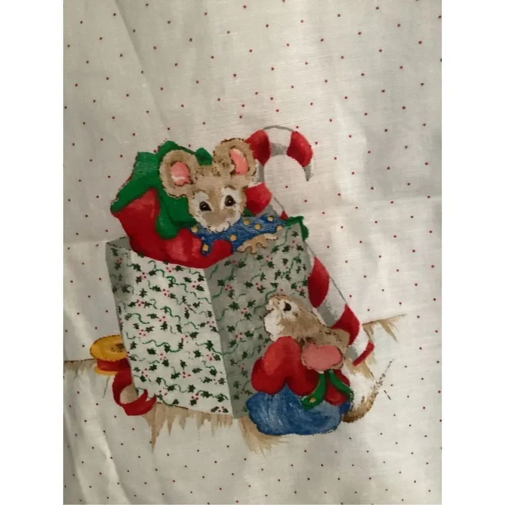 The Mistletoe Mice Fabric Panel - Picture 6 of 7
